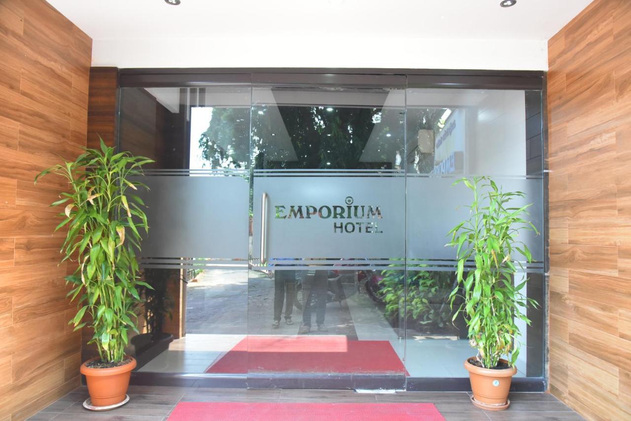 Emporium Hotel Mangalore Exterior foto